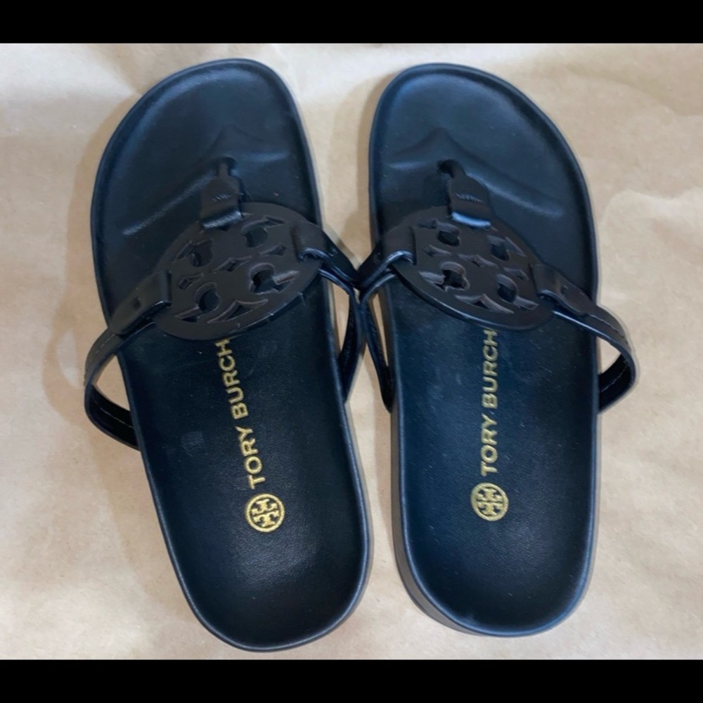 Tory Burch - Picture 2 of 5